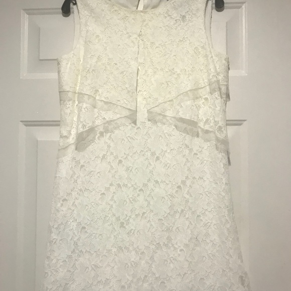 Bsbg-sleeveless-lace-shift-dress-off-white - Picture 2 of 4